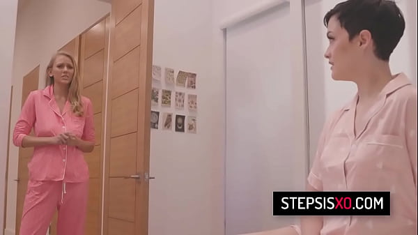 Hot stepfamily threesome sex – Jasmine Daze, Jade Valentine