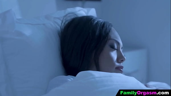 FamilyOrgasm – Step Dad Loses the Morale after Caught by Stepdaughter